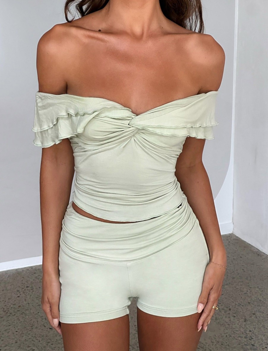 Resort Wear Tiger Mist | Denali Top - Green : Sage Green